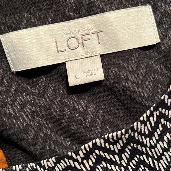 Loft lightweight silky feel business casual tank - Picture 2 of 4